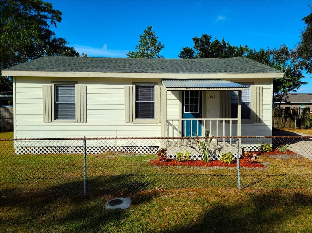 1011 PINEWOOD AVENUE LAKELAND, FL 33815