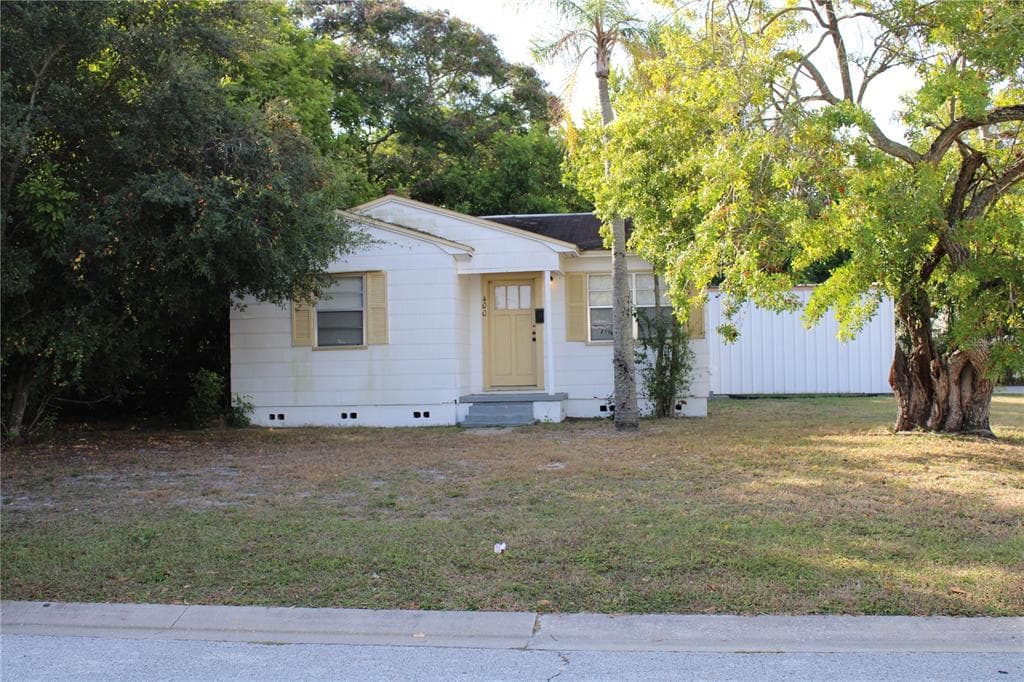 400 HAMPTON AVENUE NE ST PETERSBURG, FL 33703
