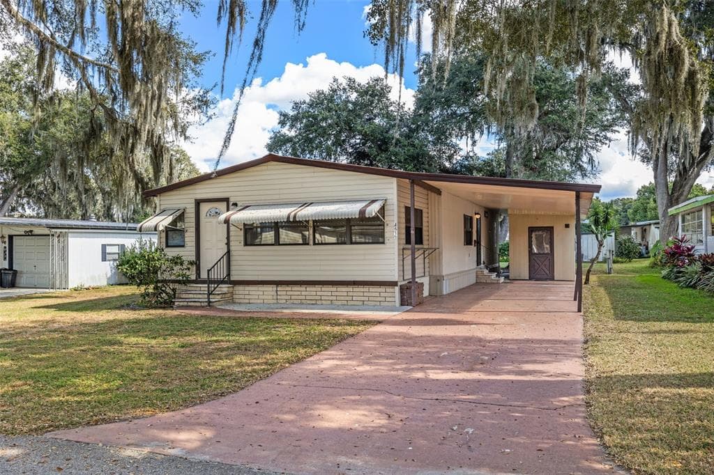 4616 OLIVE DRIVE ZEPHYRHILLS, FL 33542