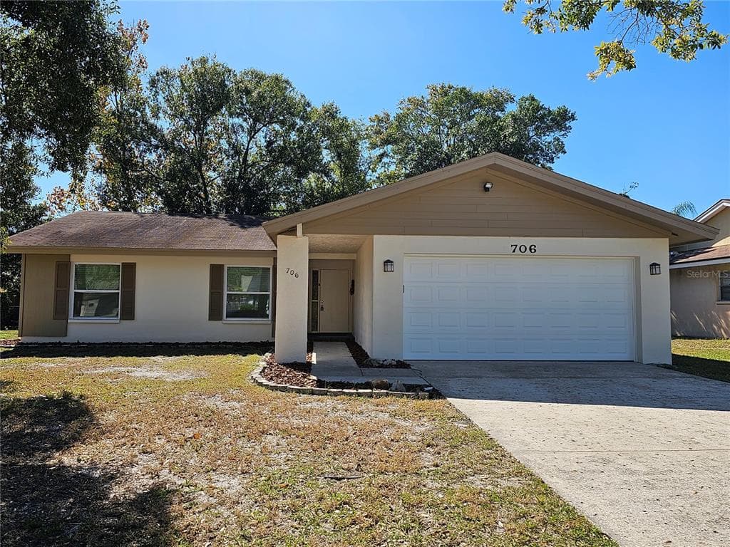 706 REGENCY COURT