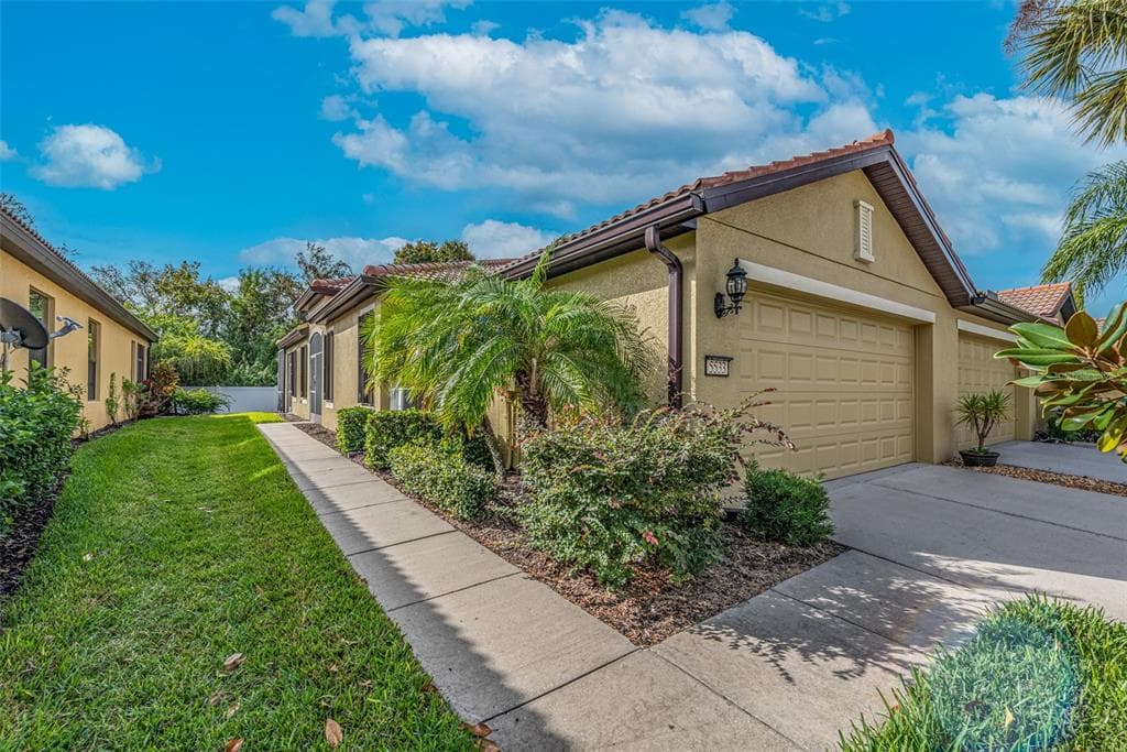 5533 SUNSET FALLS DRIVE APOLLO BEACH, FL 33572
