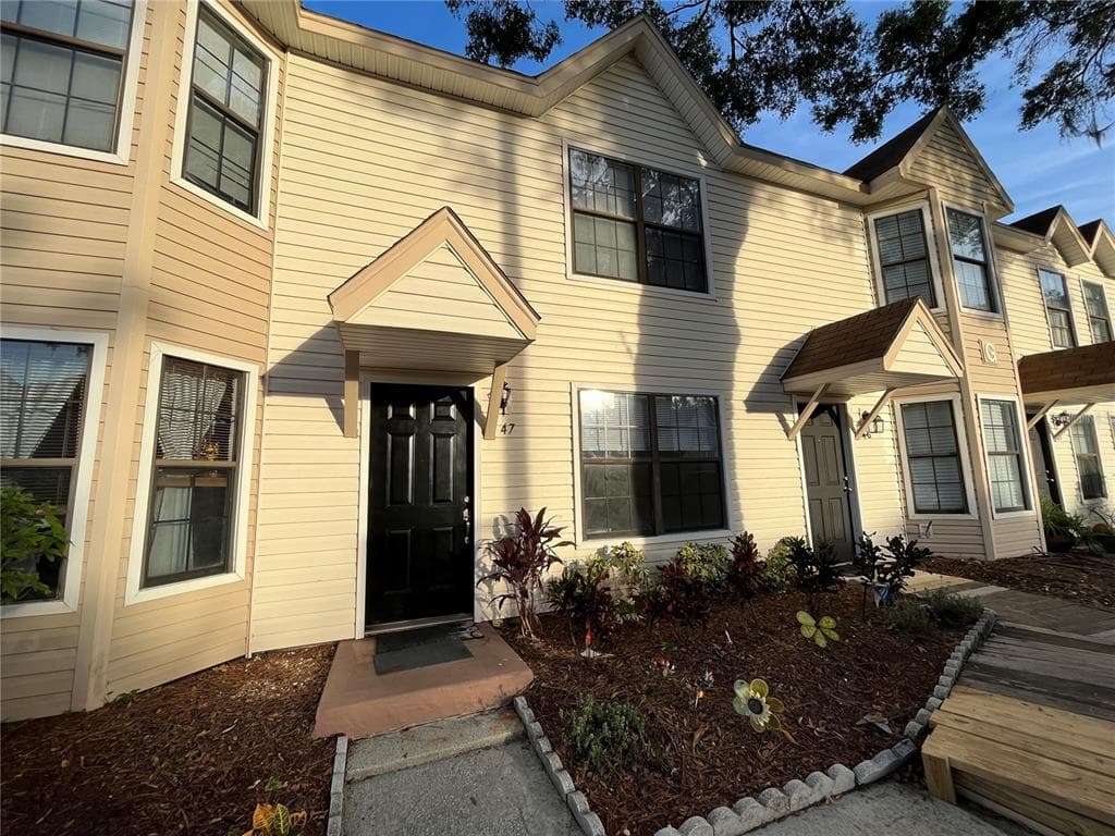 2302 MAKI ROAD UNIT 47 PLANT CITY, FL 33563