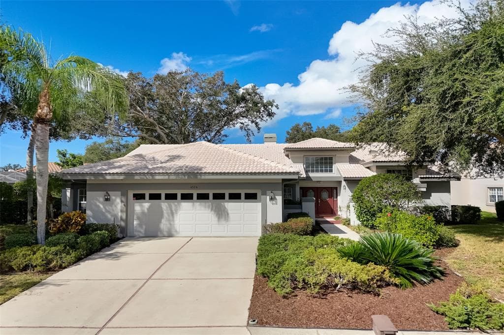 4524 HIGHLAND OAKS CIRCLE