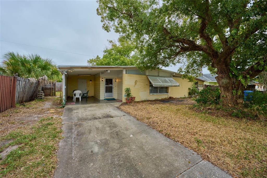 1714 WAIKIKI WAY TAMPA, FL 33619