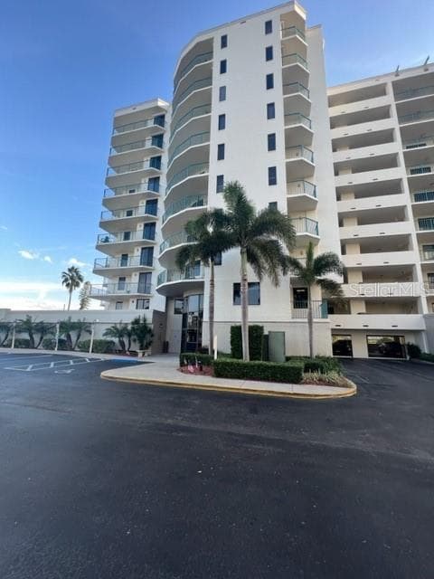 670 ISLAND WAY UNIT 400 CLEARWATER, FL 33767