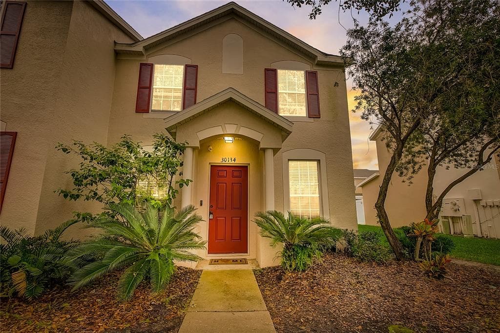 30134 BARNABY LANE WESLEY CHAPEL, FL 33543