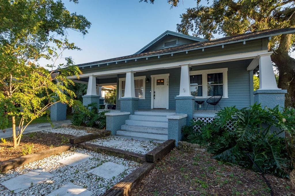 104 W NORTH BAY STREET TAMPA, FL 33603