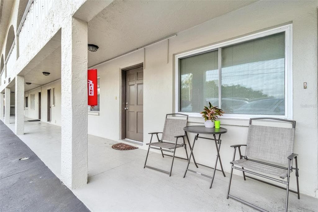 6044 22ND AVENUE N UNIT 3 ST PETERSBURG, FL 33710
