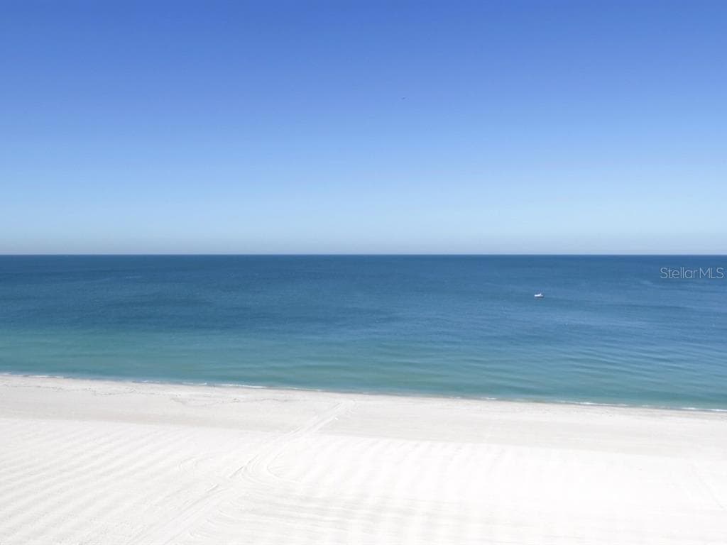 1350 GULF BOULEVARD UNIT 902 CLEARWATER, FL 33767