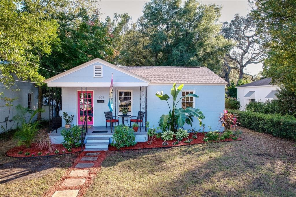 1407 E POWHATAN AVENUE TAMPA, FL 33604