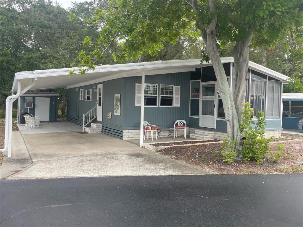 7803 46TH AVENUE N UNIT 120 ST PETERSBURG, FL 33709