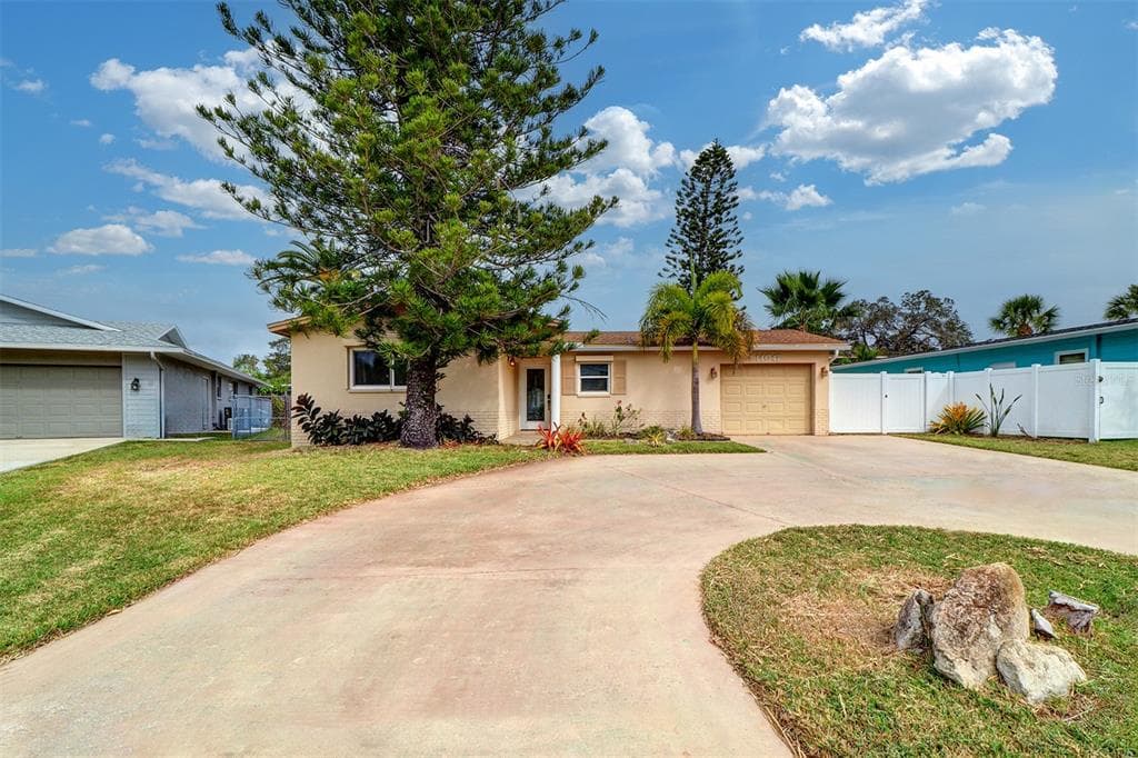 14047 79TH AVENUE SEMINOLE, FL 33776