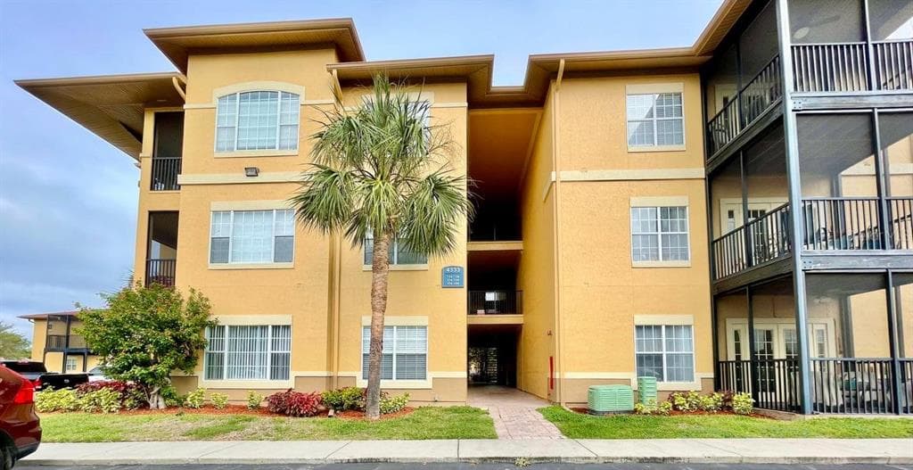 4333 BAYSIDE VILLAGE DRIVE UNIT 128 TAMPA, FL 33615