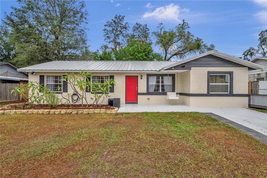 1108 OAKHILL STREET SEFFNER, FL 33584