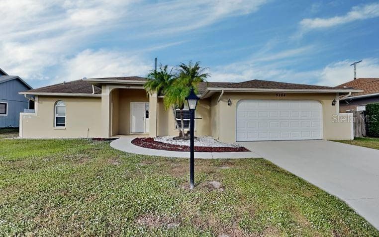 5704 39TH STREET CIRCLE E BRADENTON, FL 34203