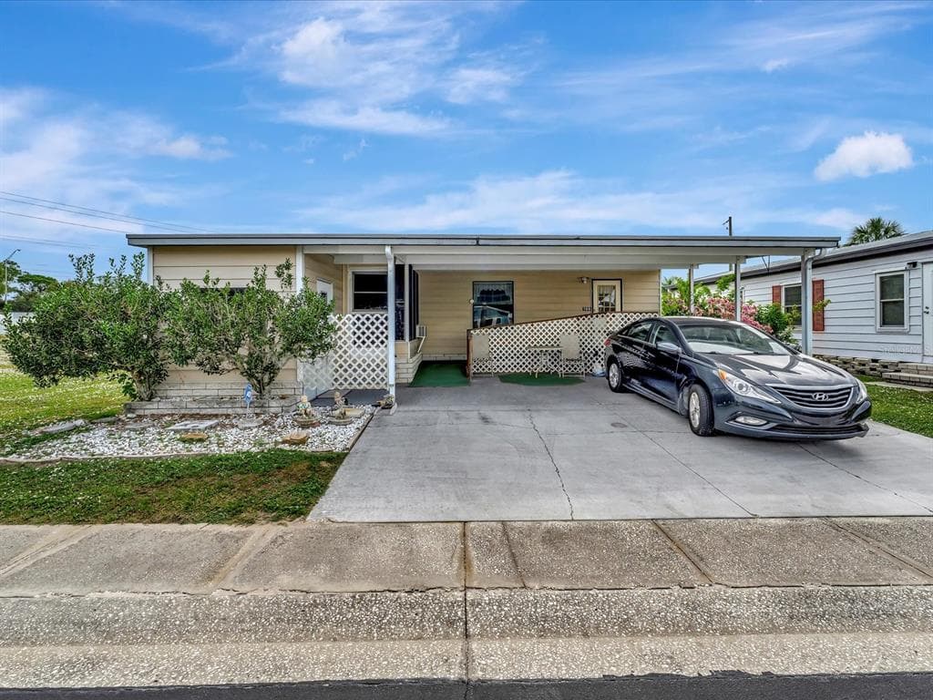 198 S PORT ROYAL LANE APOLLO BEACH, FL 33572