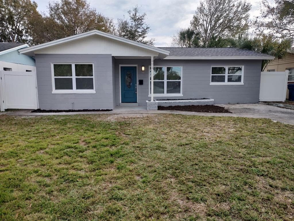 494 86TH AVENUE N ST PETERSBURG, FL 33702