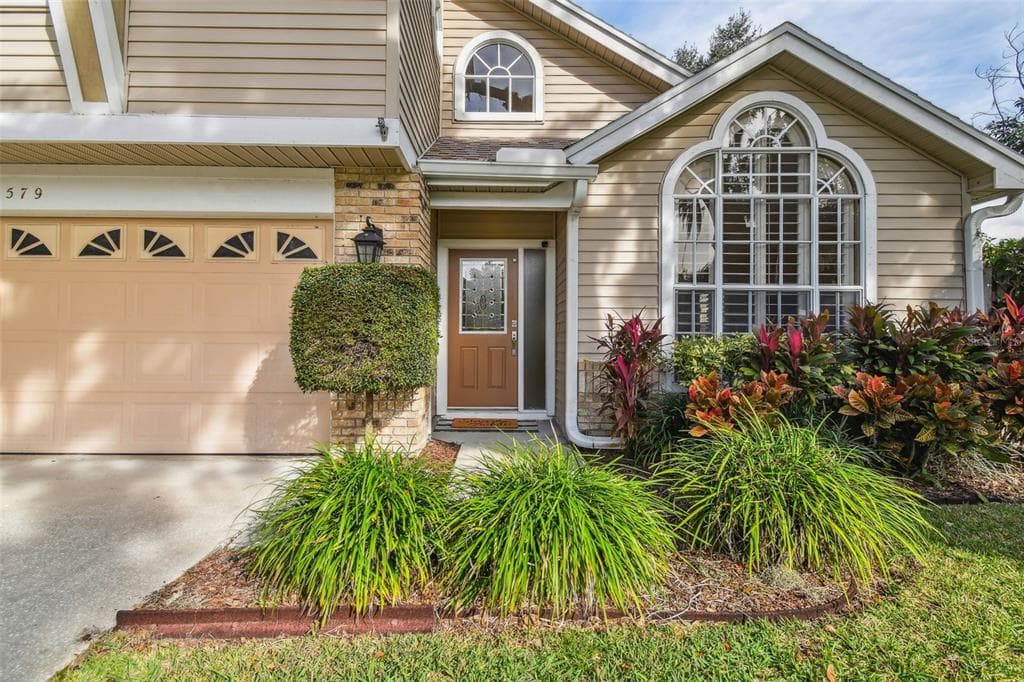 579 DEER RUN N PALM HARBOR, FL 34684