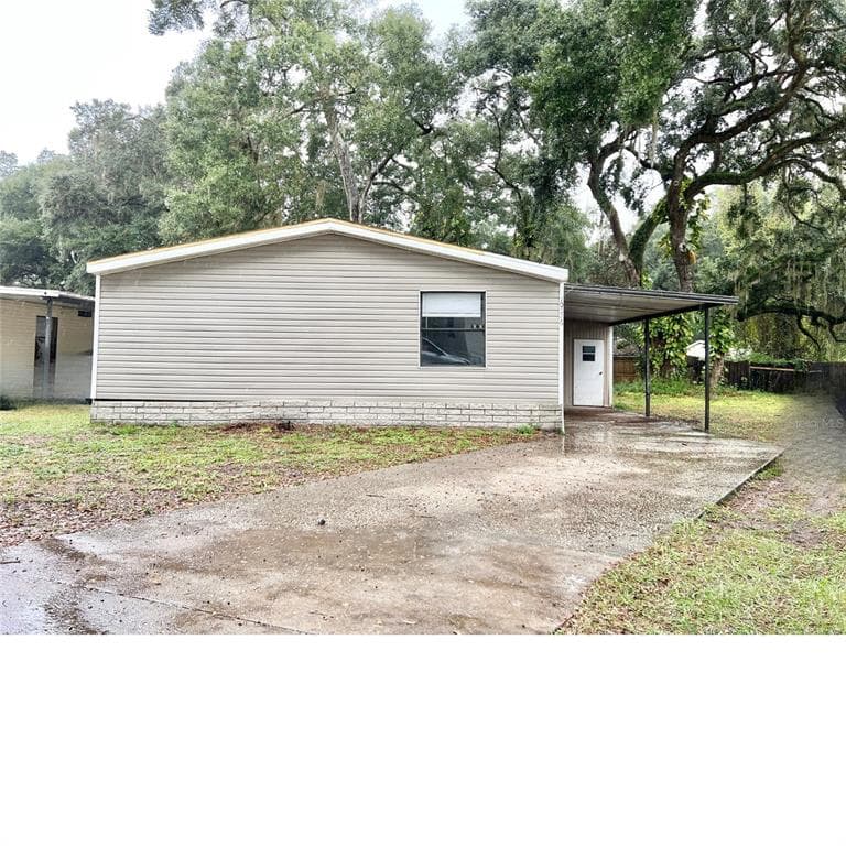 10526 BAY HILLS CIR THONOTOSASSA, FL 33592