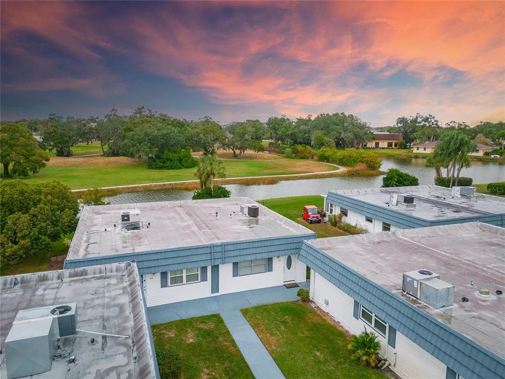205 ANDOVER PLACE N UNIT 103 SUN CITY CENTER, FL 33573