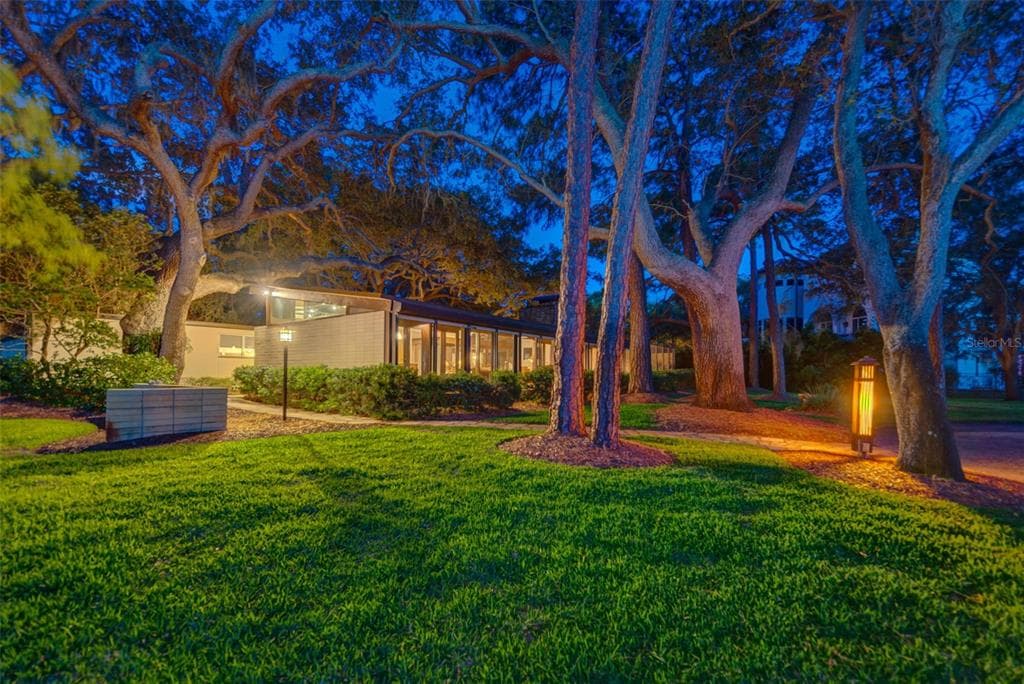 301 BANANA STREET PALM HARBOR, FL 34683