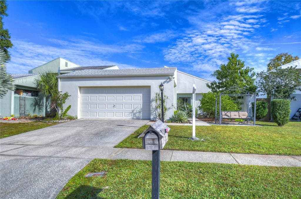 16117 GARDENDALE DRIVE TAMPA, FL 33624