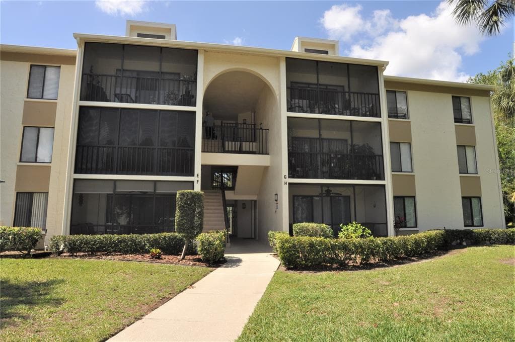 3134 LAKE PINE WAY UNIT F2 TARPON SPRINGS, FL 34688