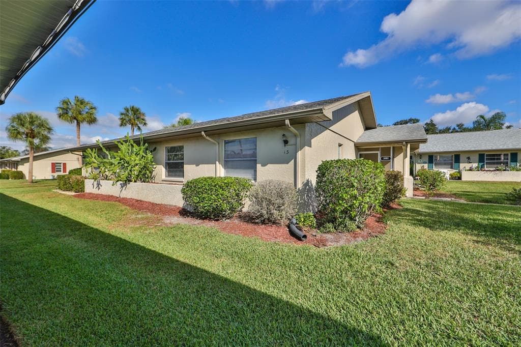 1905 CANTERBURY LANE UNIT 13 SUN CITY CENTER, FL 33573