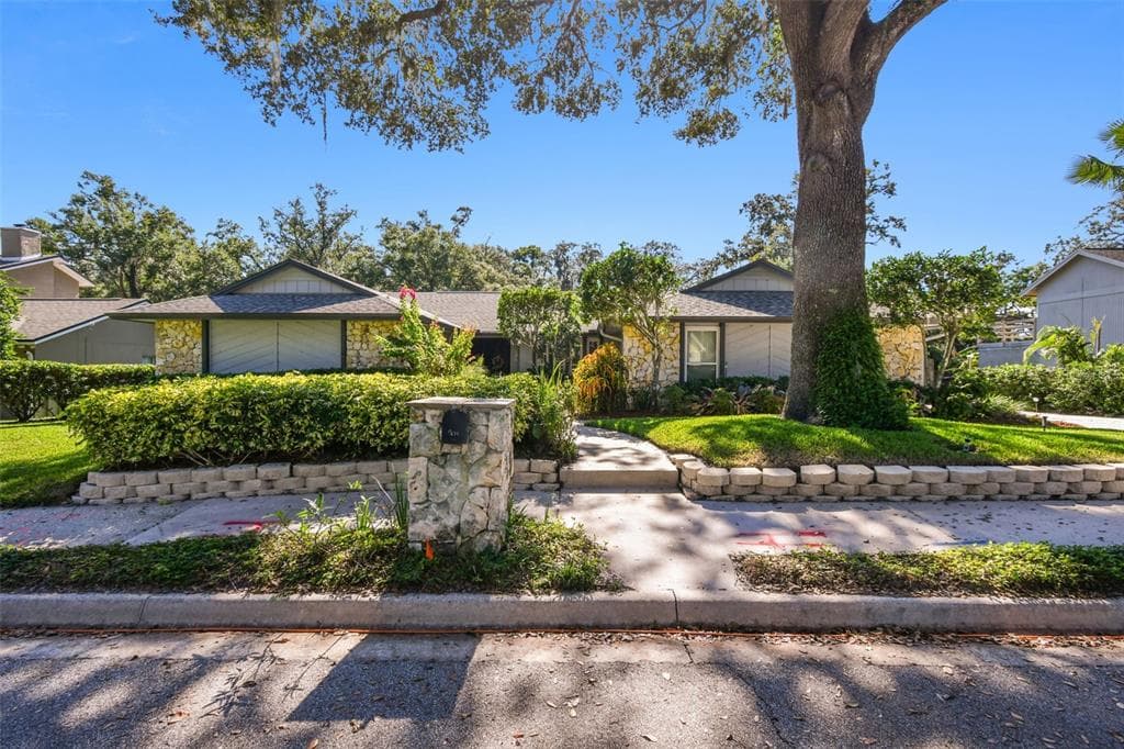 674 GREYWOOD DRIVE