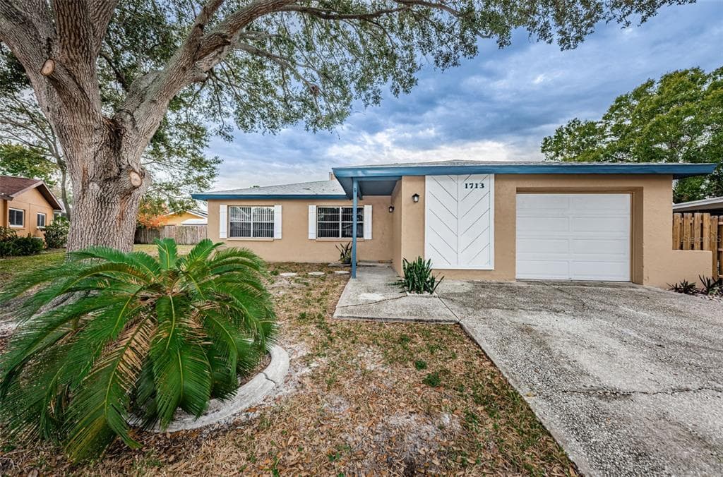 1713 IRONWOOD COURT E OLDSMAR, FL 34677