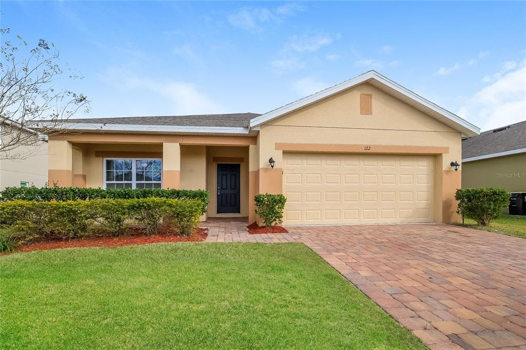 122 VITORIA ROAD DAVENPORT, FL 33837