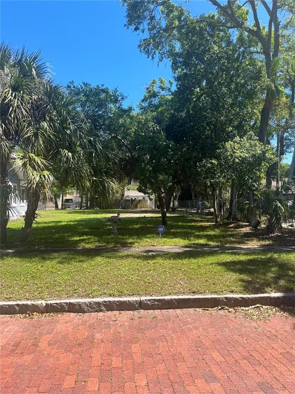 8TH ST S ST PETERSBURG, FL 33705
