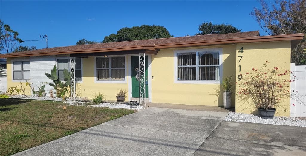 4719 W MONTGOMERY AVENUE TAMPA, FL 33616