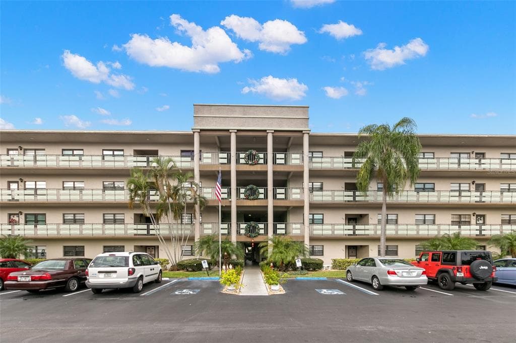 6080 80TH STREET N UNIT 109 ST PETERSBURG, FL 33709