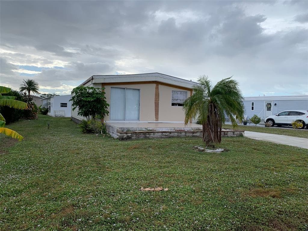 321 LA COSTA NORTH PORT, FL 34287