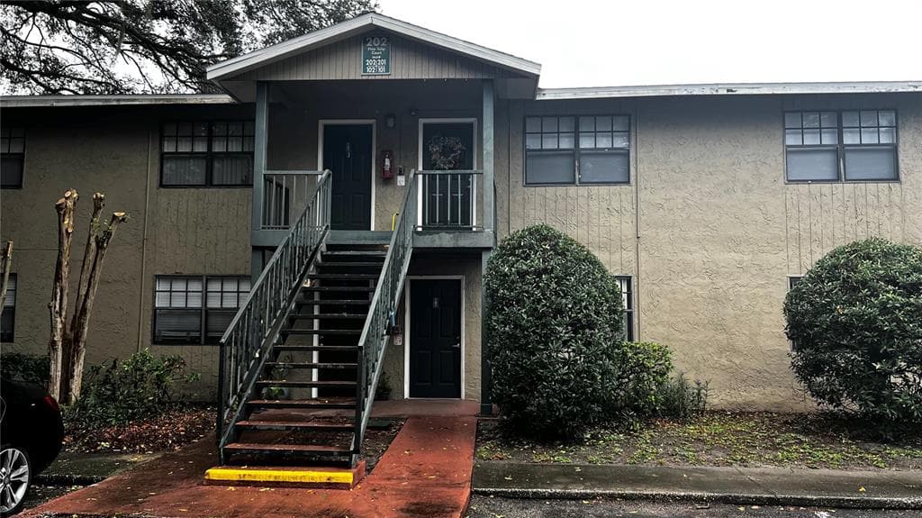 202 PINE TULIP COURT UNIT 101 TAMPA, FL 33612