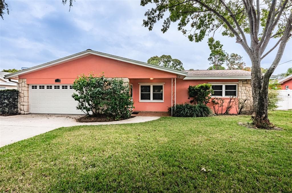 4663 32ND AVENUE N ST PETERSBURG, FL 33713