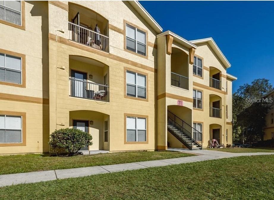 5612 PINNACLE HEIGHTS CIRCLE UNIT 311 TAMPA, FL 33624