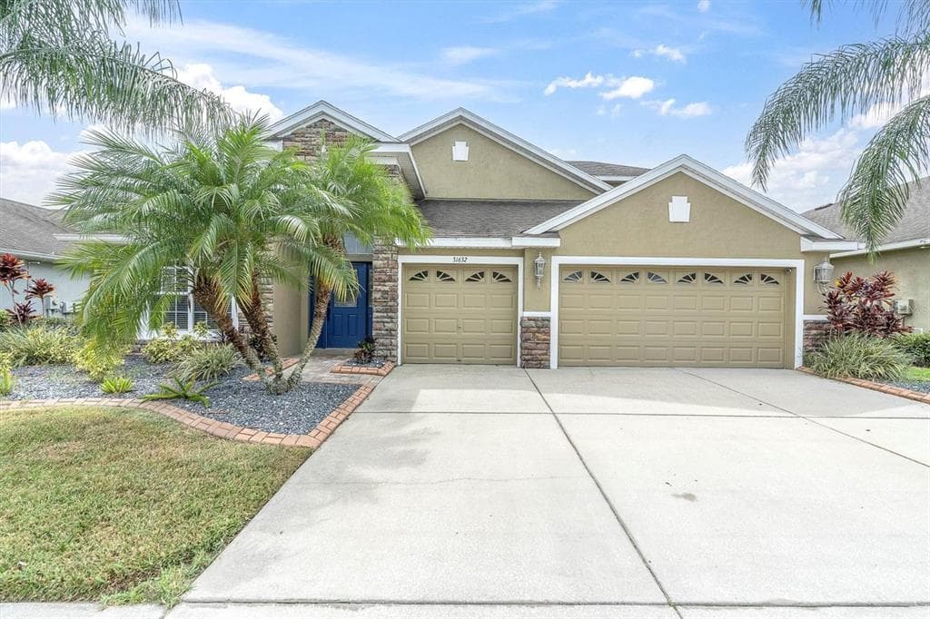 31632 HOLCOMB PASS WESLEY CHAPEL, FL 33543