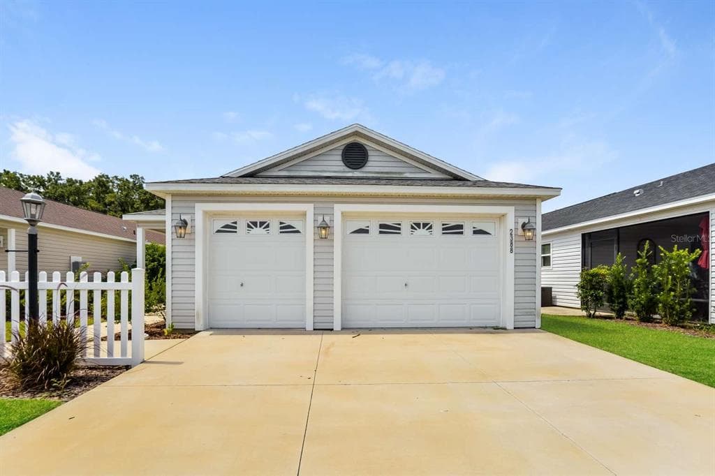 2388 HILL STREET THE VILLAGES, FL 32163