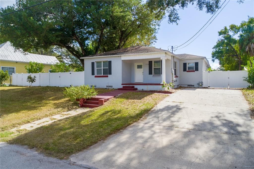 2308 W SAINT LOUIS STREET TAMPA, FL 33607