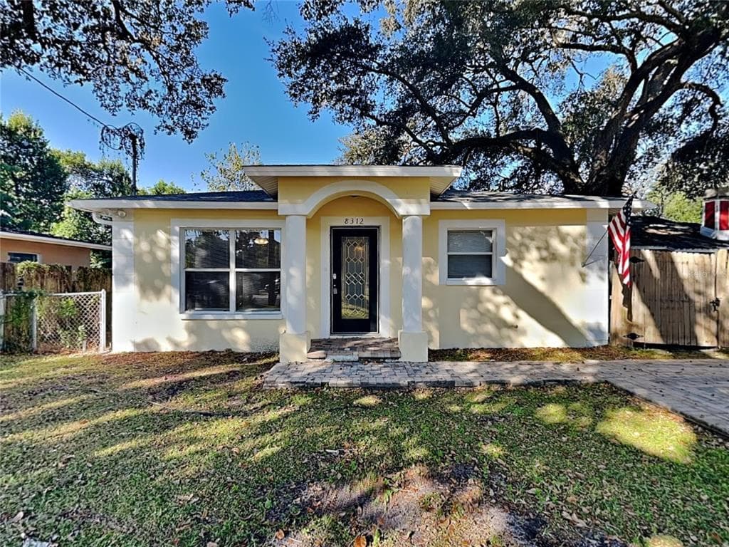 8312 N ORANGEVIEW AVENUE TAMPA, FL 33617