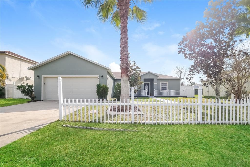 236 CANTERBURY COURT KISSIMMEE, FL 34758