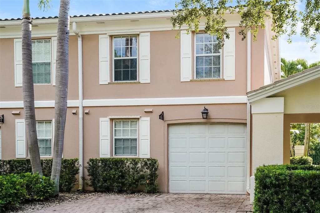 5745 COVE CIRCLE UNIT 30 NAPLES, FL 34119