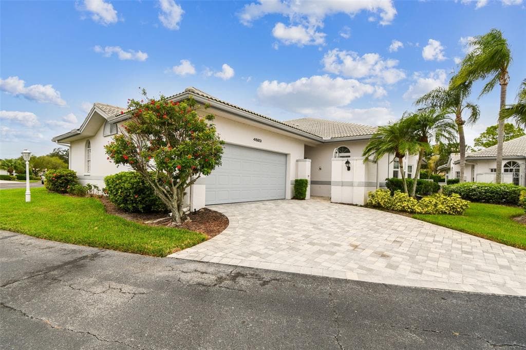 4523 LONG COMMON LANE UNIT 34 SARASOTA, FL 34235