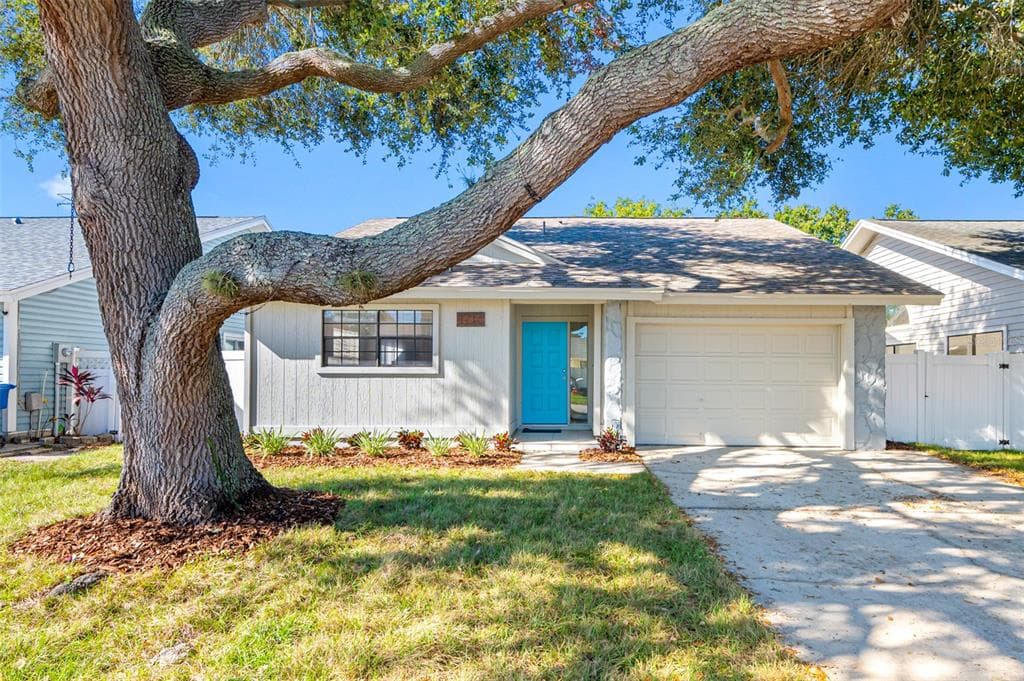 1716 WHISPERING DRIVE E LARGO, FL 33771