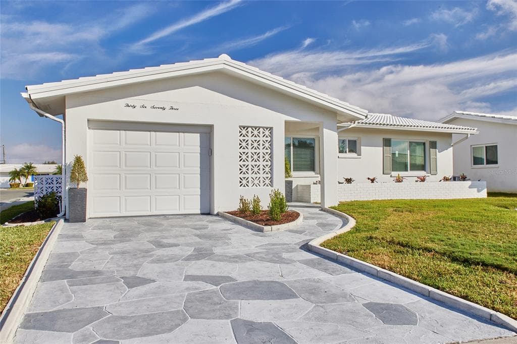 3673 100TH PLACE N PINELLAS PARK, FL 33782
