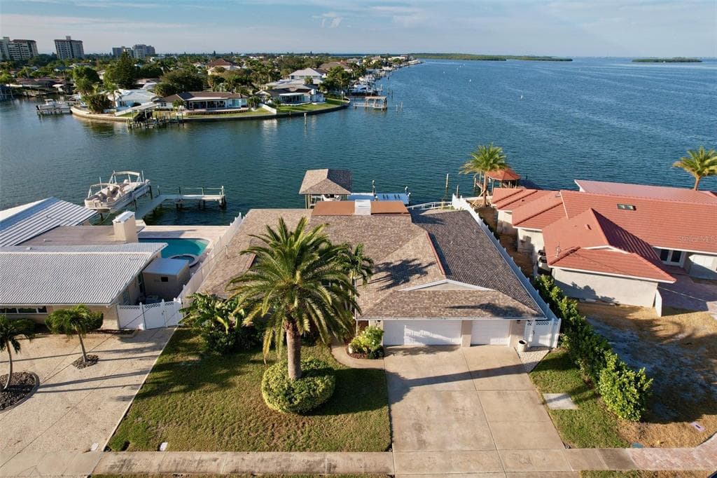 450 PALM ISLAND NE