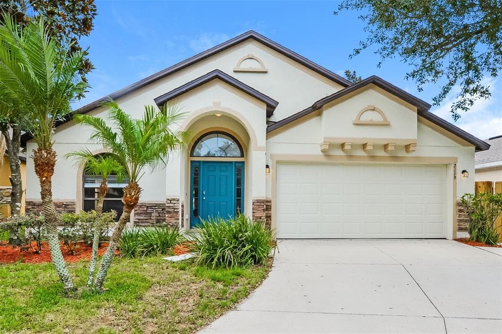 2119 BEXLEY DRIVE TAVARES, FL 32778