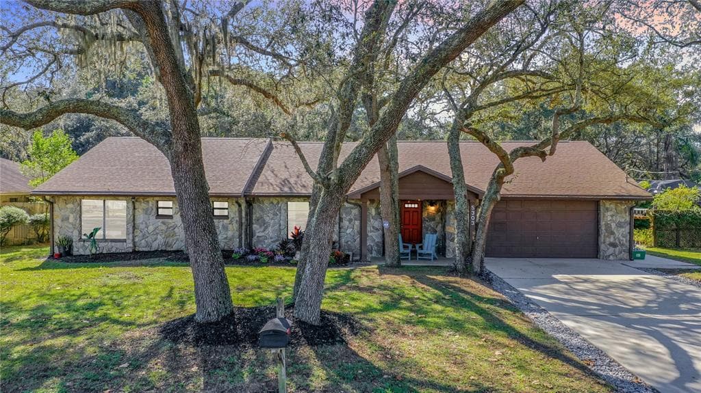 5303 E 127TH AVENUE TEMPLE TERRACE, FL 33617